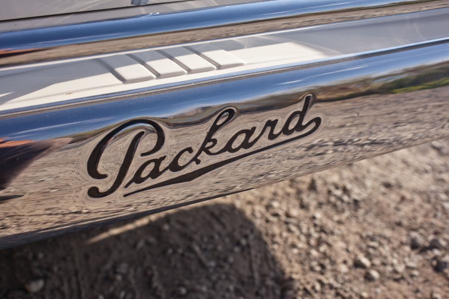  Packard Super Eight Darrin Convertible Victoria 1941 года  (фото 9 из 19)